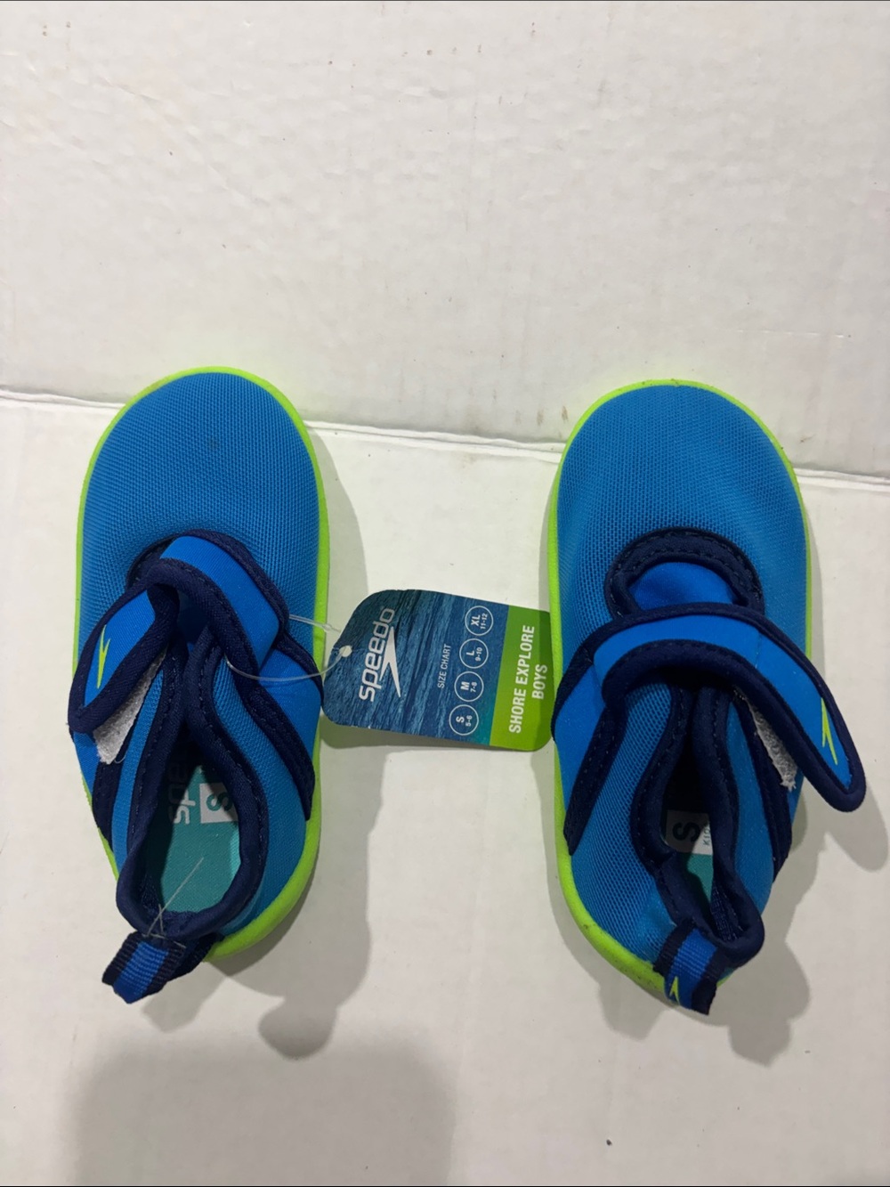 Speedo Youth Blue and Lime Water Shoes with Hook-and-Loop Strap size small 5–6
